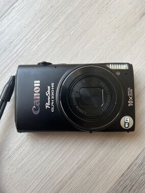 Canon PowerShot ELPH 330 HS | Excellent Condition